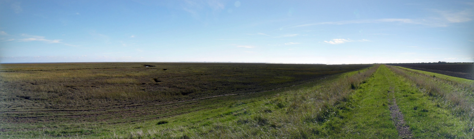 Select this image to see a larger version. P1060882 PANO.
2:07:20pm Mon 3 Oct 2016.
The Wash. Butterwick Low.